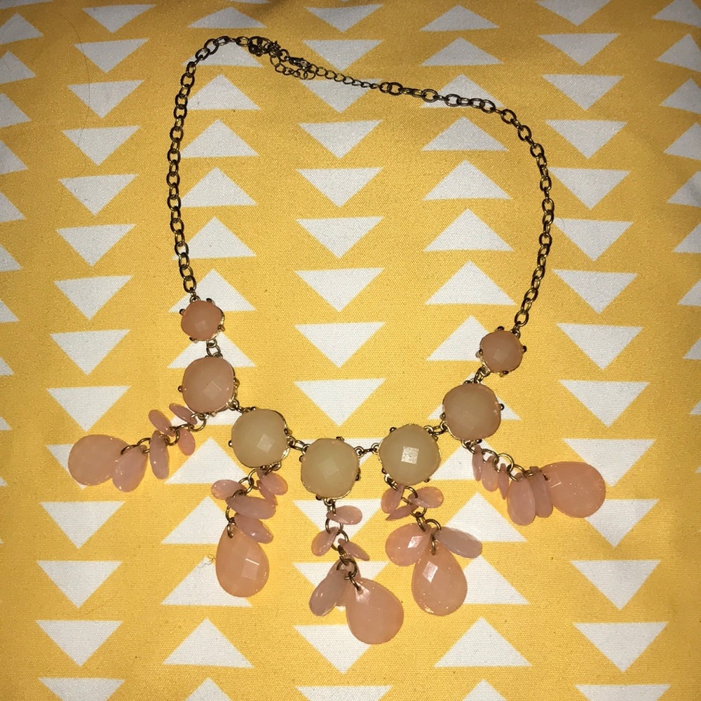 Chunky light pink necklace